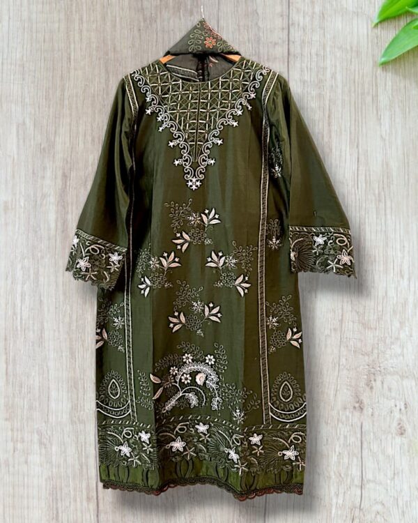 Stich 3 Piece Embroidered