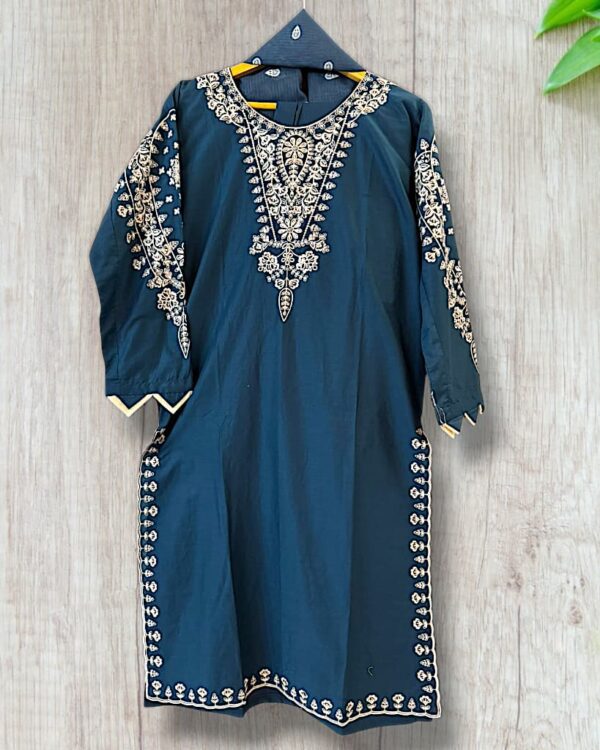 Stich 3 Piece Embroidered