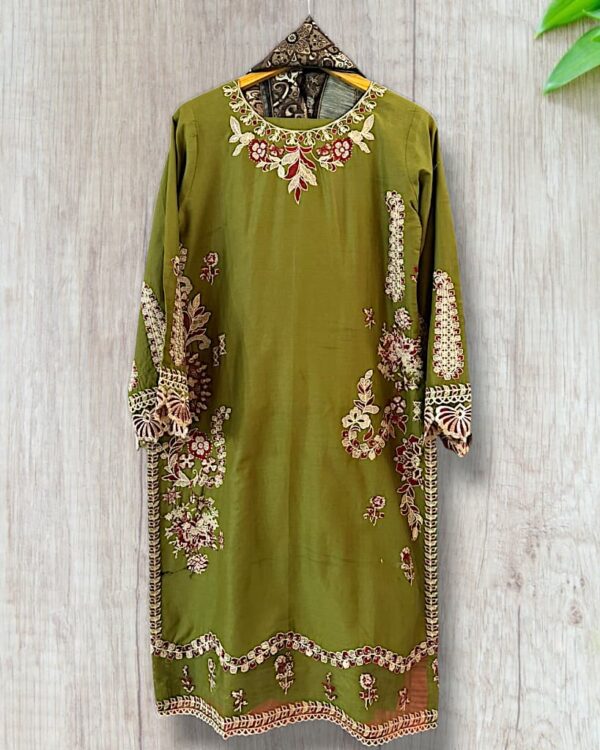 Stich 3 Piece Embroidered